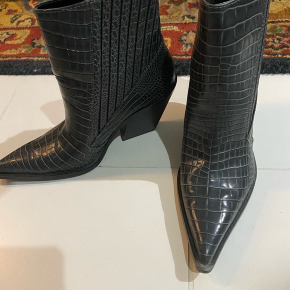 Zara grey crocodile boots - Picture 2 of 4